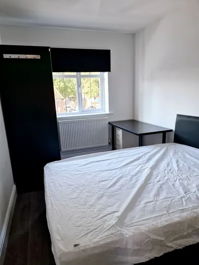 3 Bedroom Apartment - Flat 7,  Bawas place  - Alfreton Road - Thumbnail 6